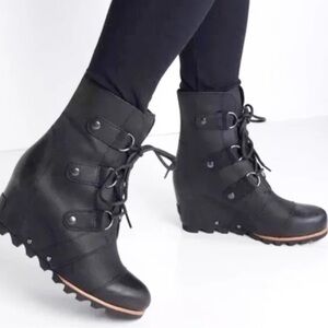 Sorel Black Joan Of Arctic Wedge Mid Boots Leather Waterproof Laceup Moto Size 6